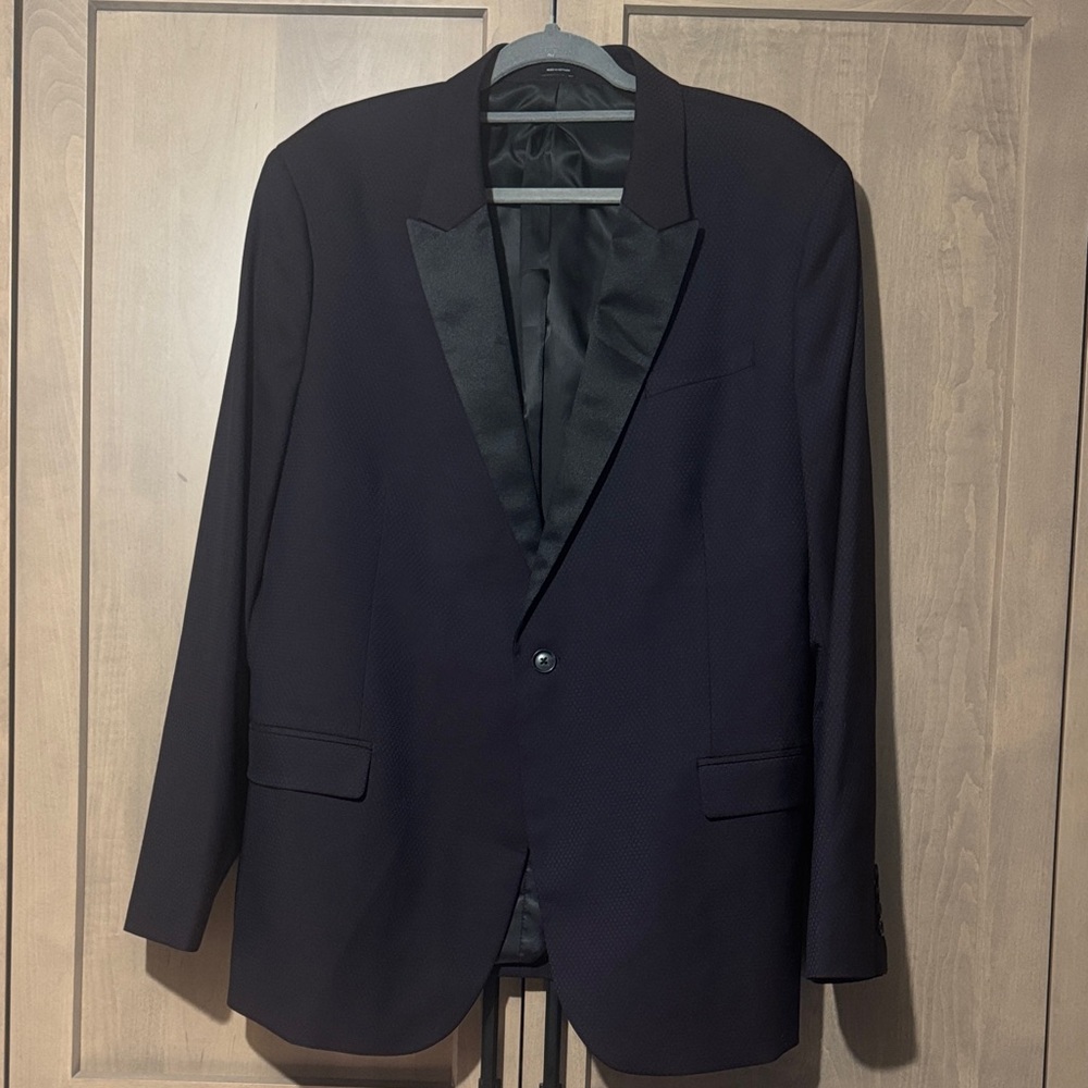 Elegant Men's Dark Purple Blazer